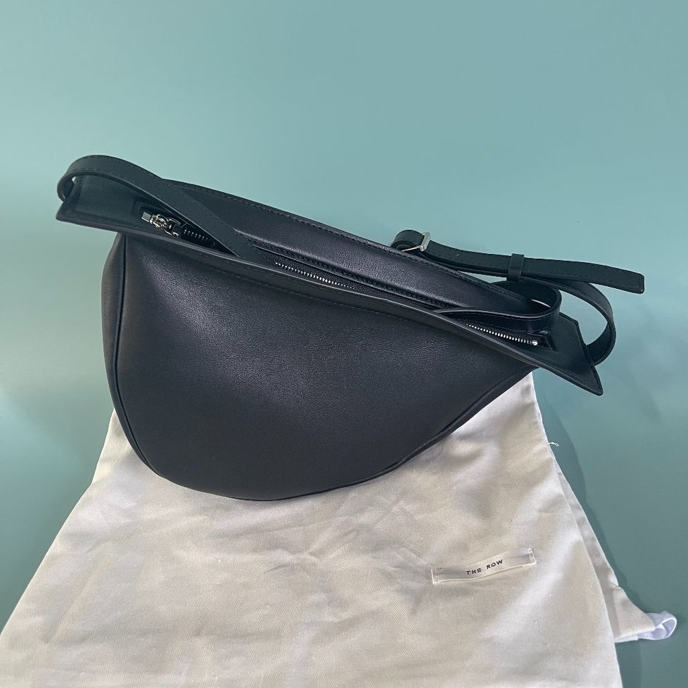 ROW Luxurious Grain Leather Casual Banana Bag - New